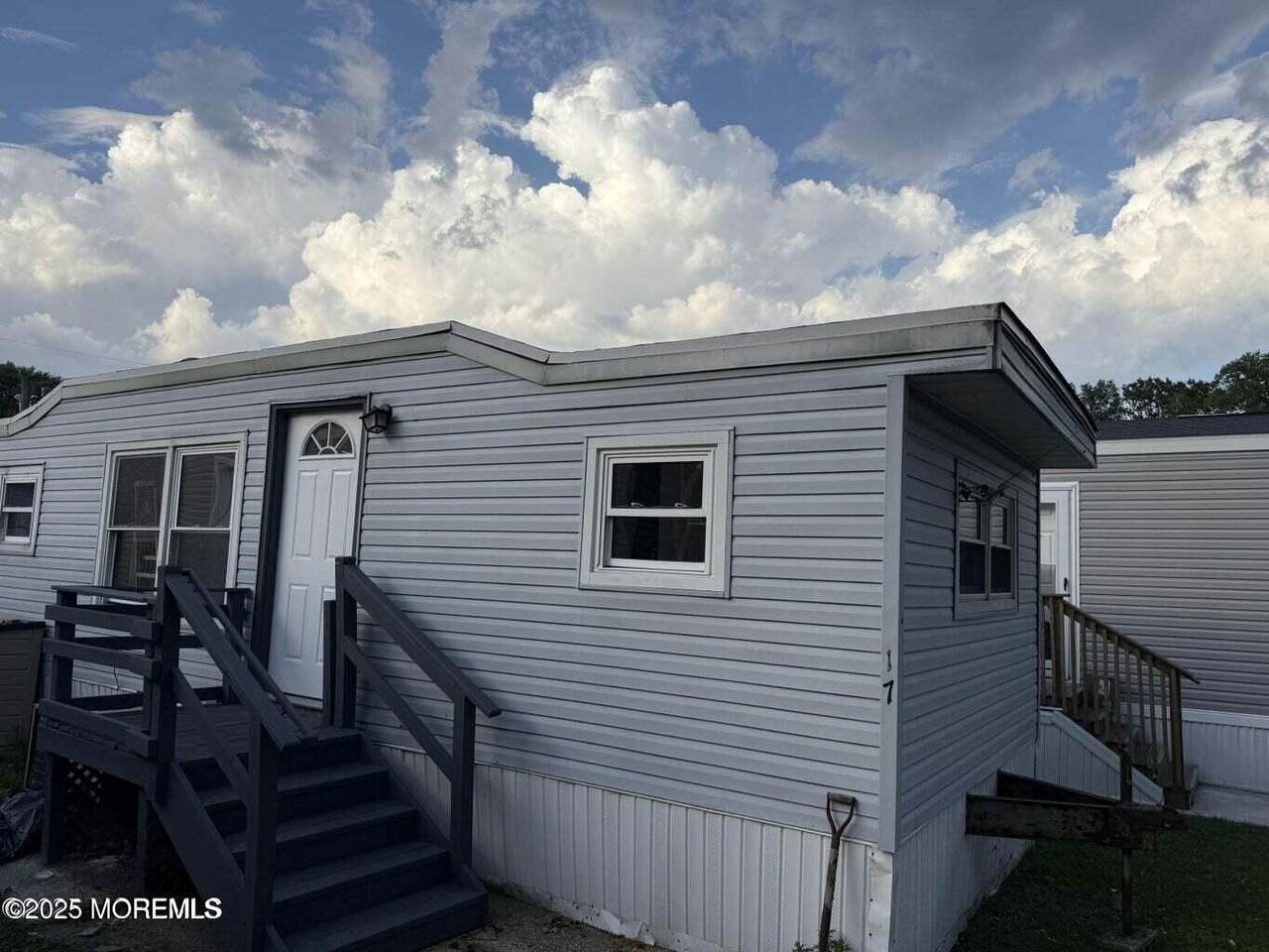 17 Gary Avenue - Photo 1