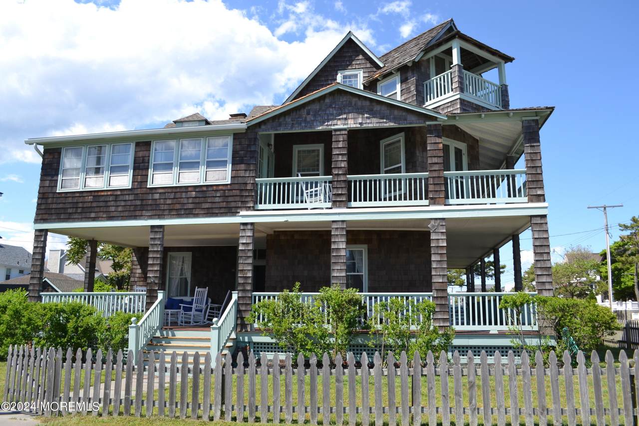 18 Bridge Avenue - Photo 1