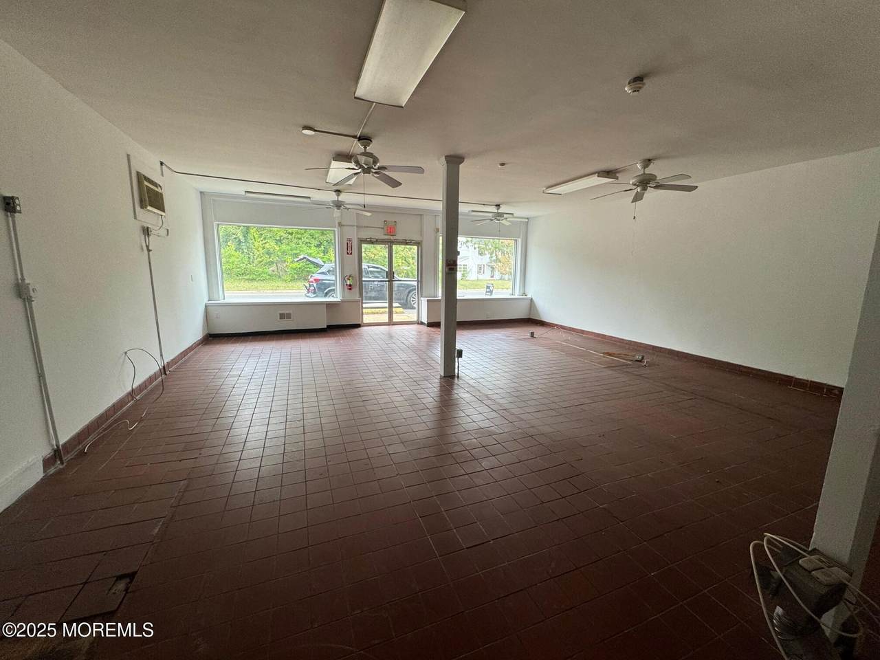 140 Wall Street - Photo 1