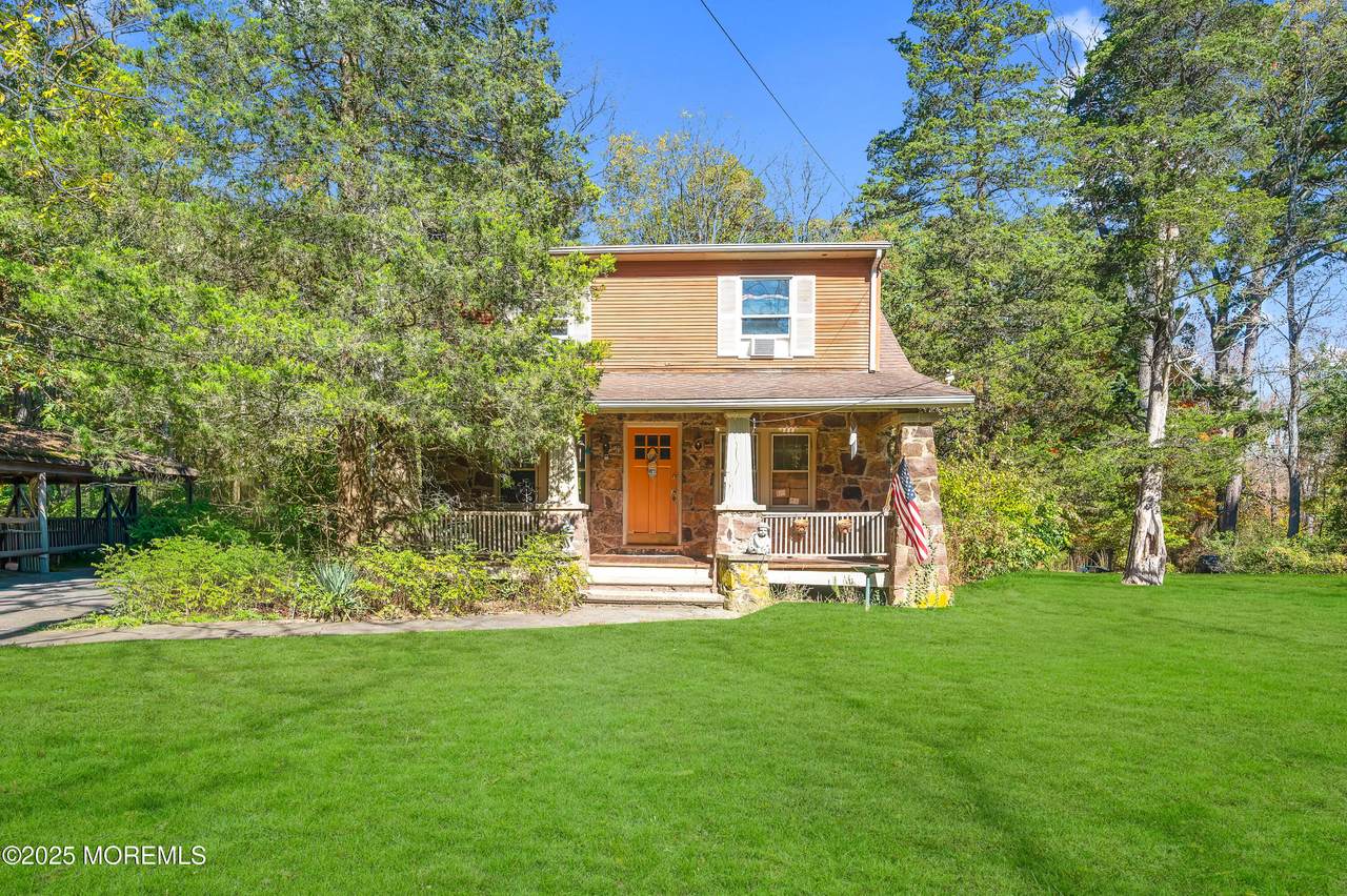 26 Veterans Highway - Photo 1