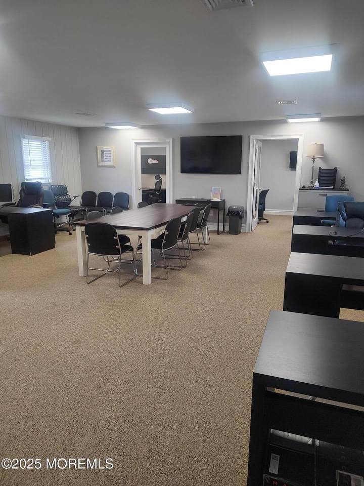 100 Grand Central Avenue - Photo 1