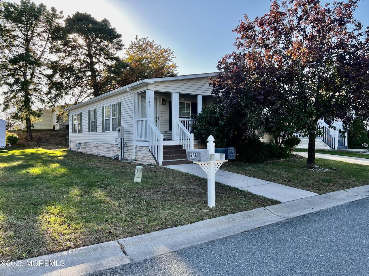 915 Oak Ridge Terrace - Photo 1