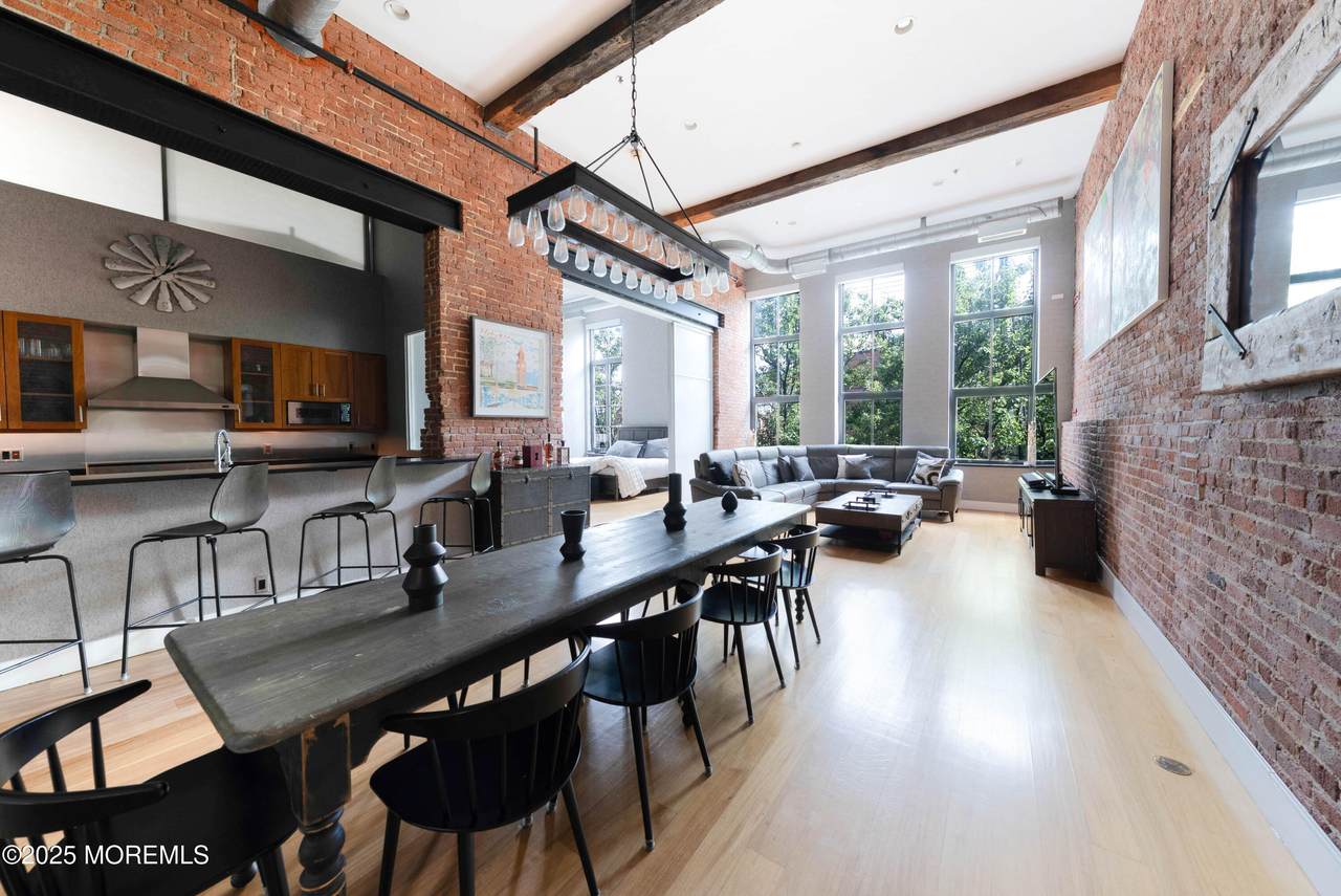 610 Clinton Street - Photo 1