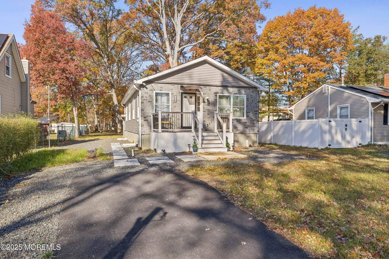 1569 Holly Road - Photo 1