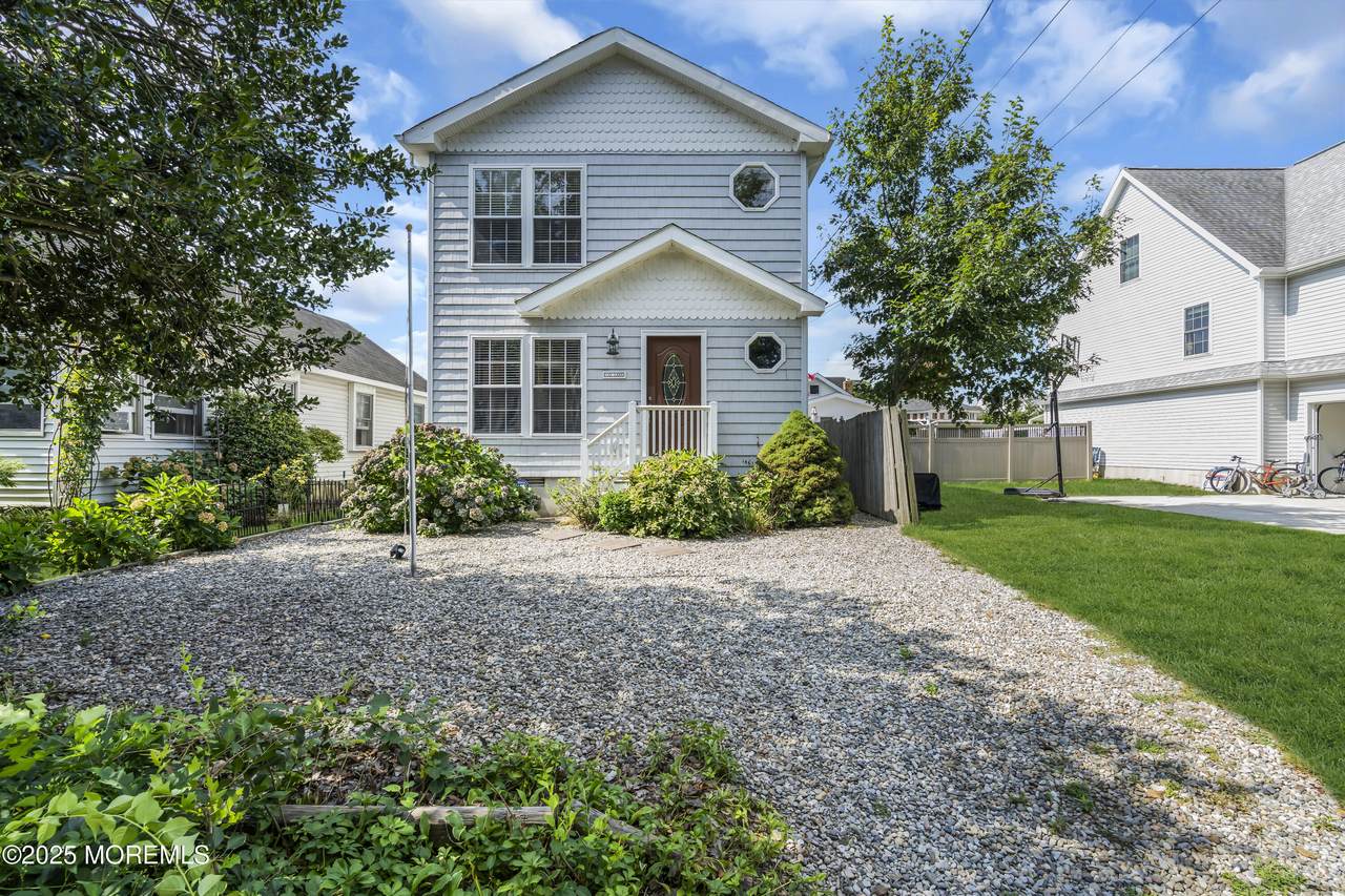 143 Lake Avenue - Photo 1