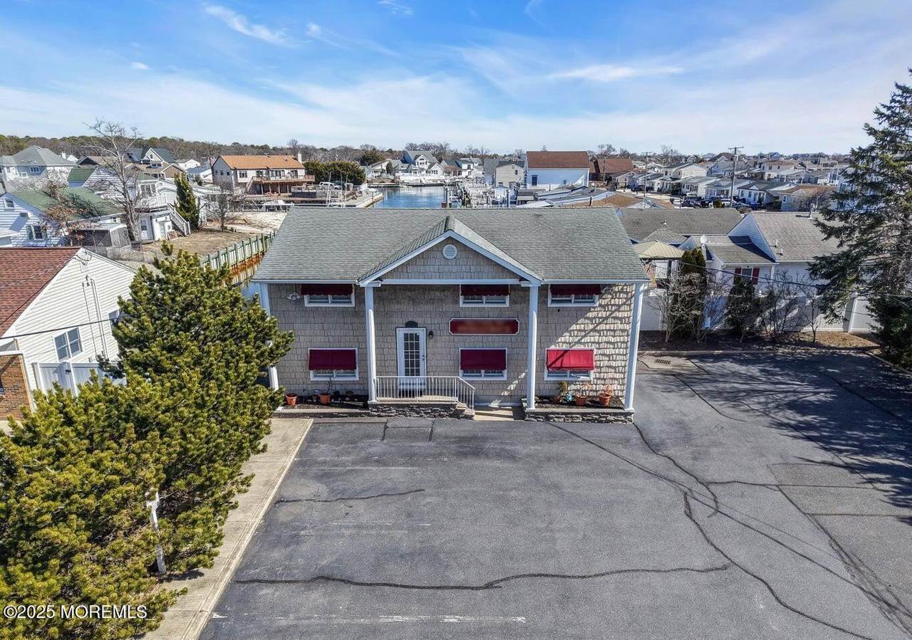 751 Fischer Boulevard - Photo 1