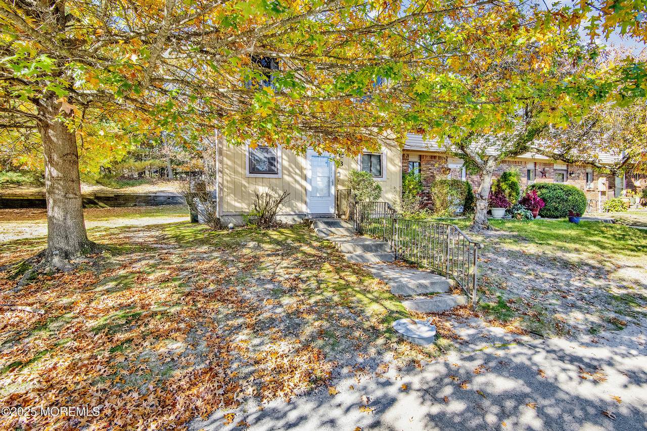 13 Alec Drive - Photo 1