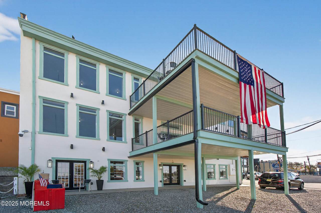 17-21 Front Street - Photo 1