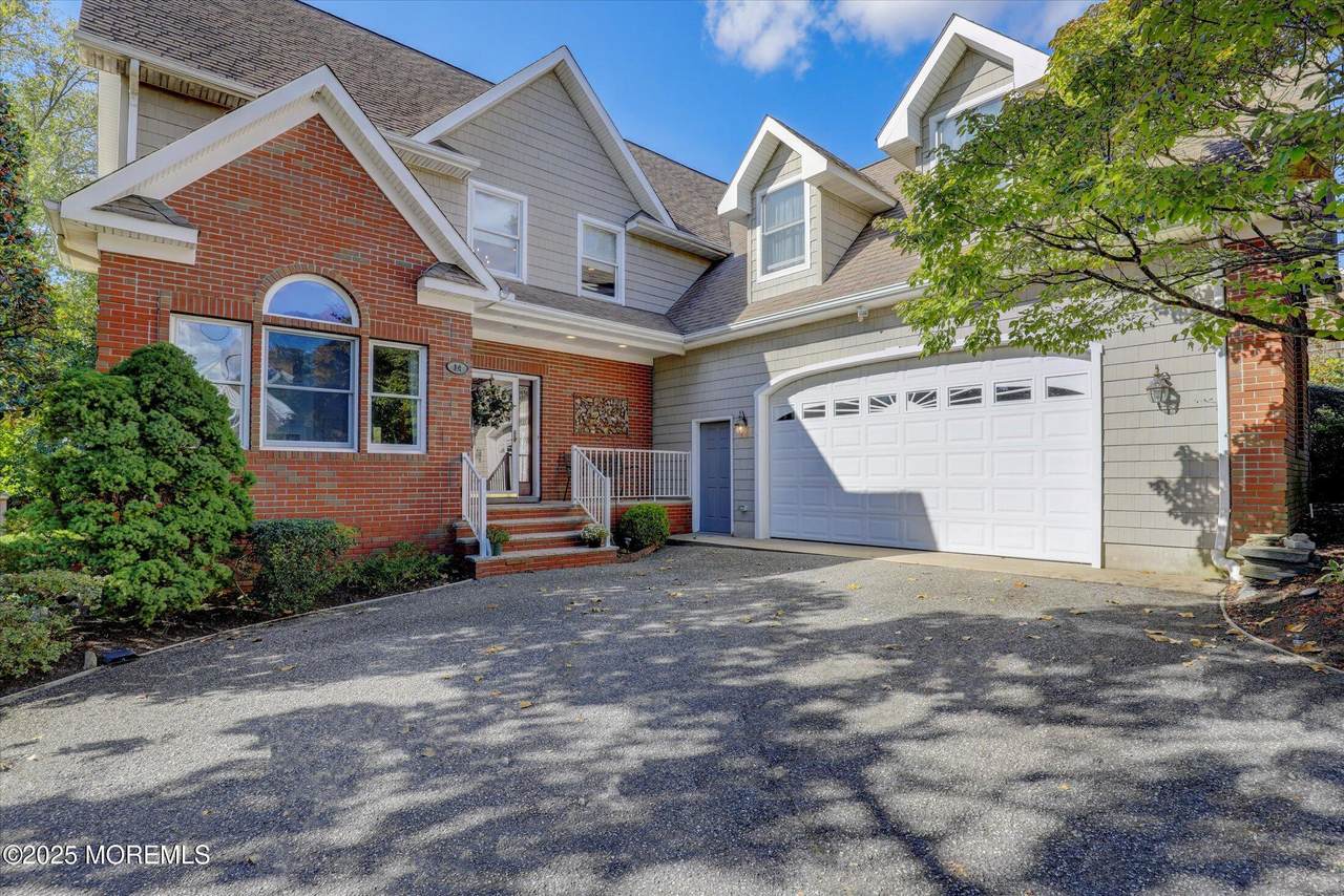 14 Laurel Avenue - Photo 1