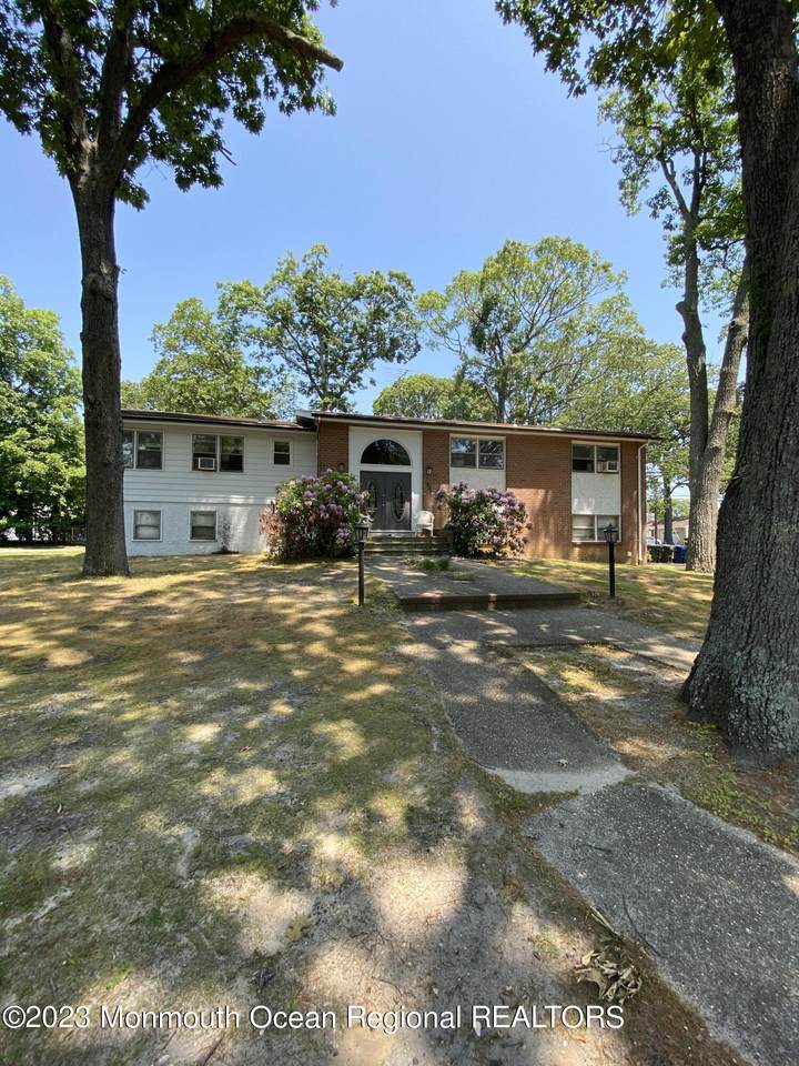 275 Garfield Avenue - Photo 1