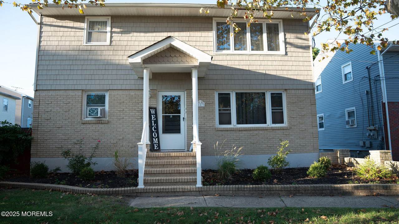 73 Maple Avenue - Photo 1