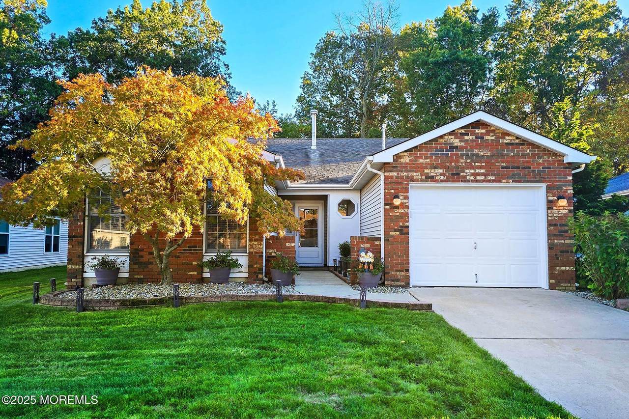 1392 Gleniffer Hill Road - Photo 1