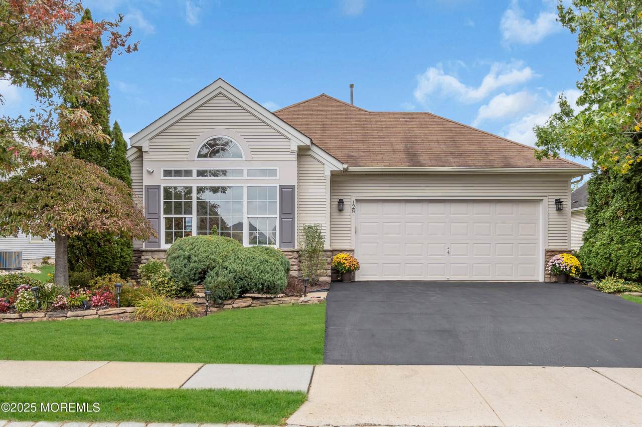 128 Eleanor Road - Photo 1