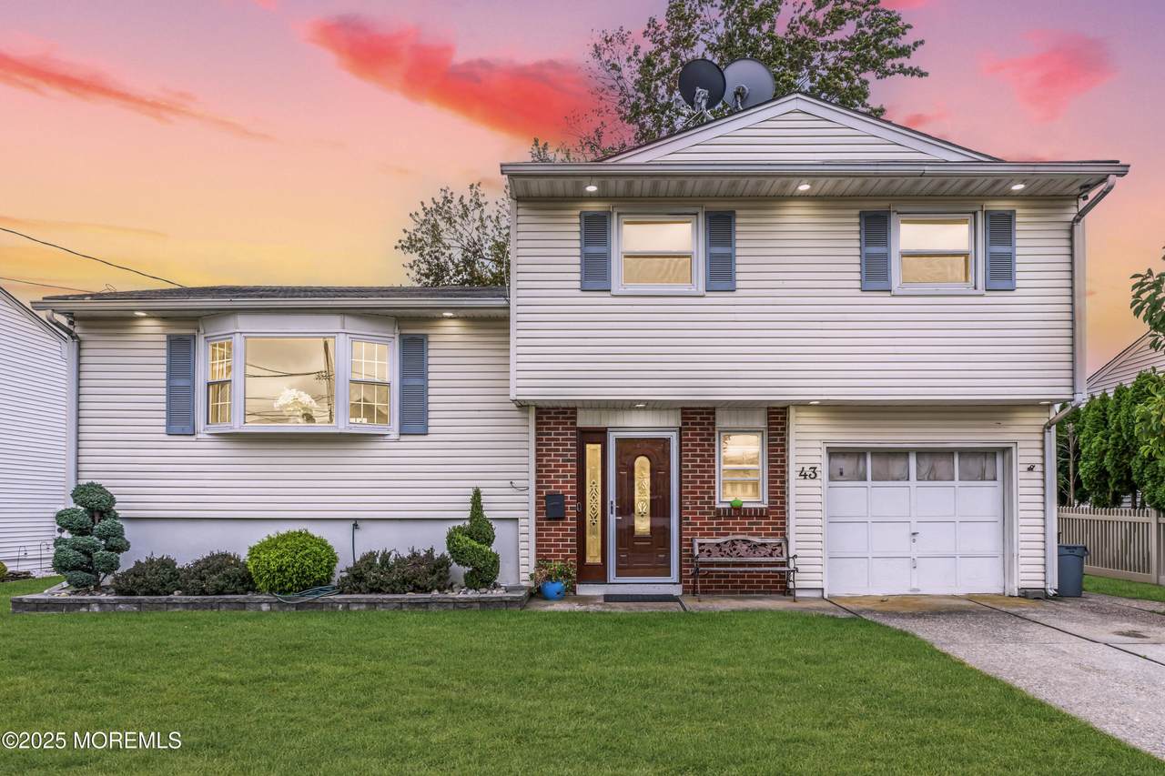 43 Charlotte Street - Photo 1