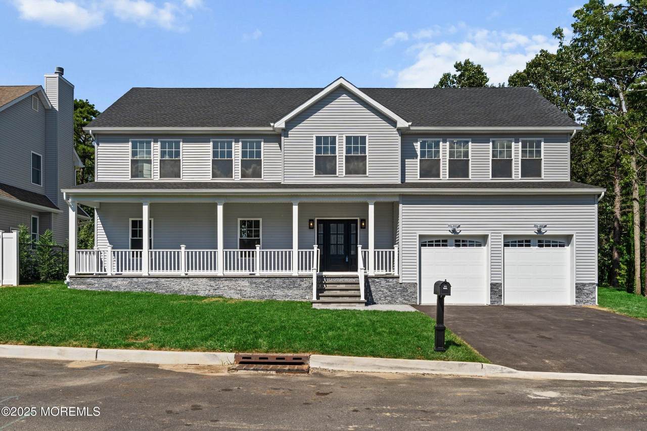 1412 Forest Avenue - Photo 1