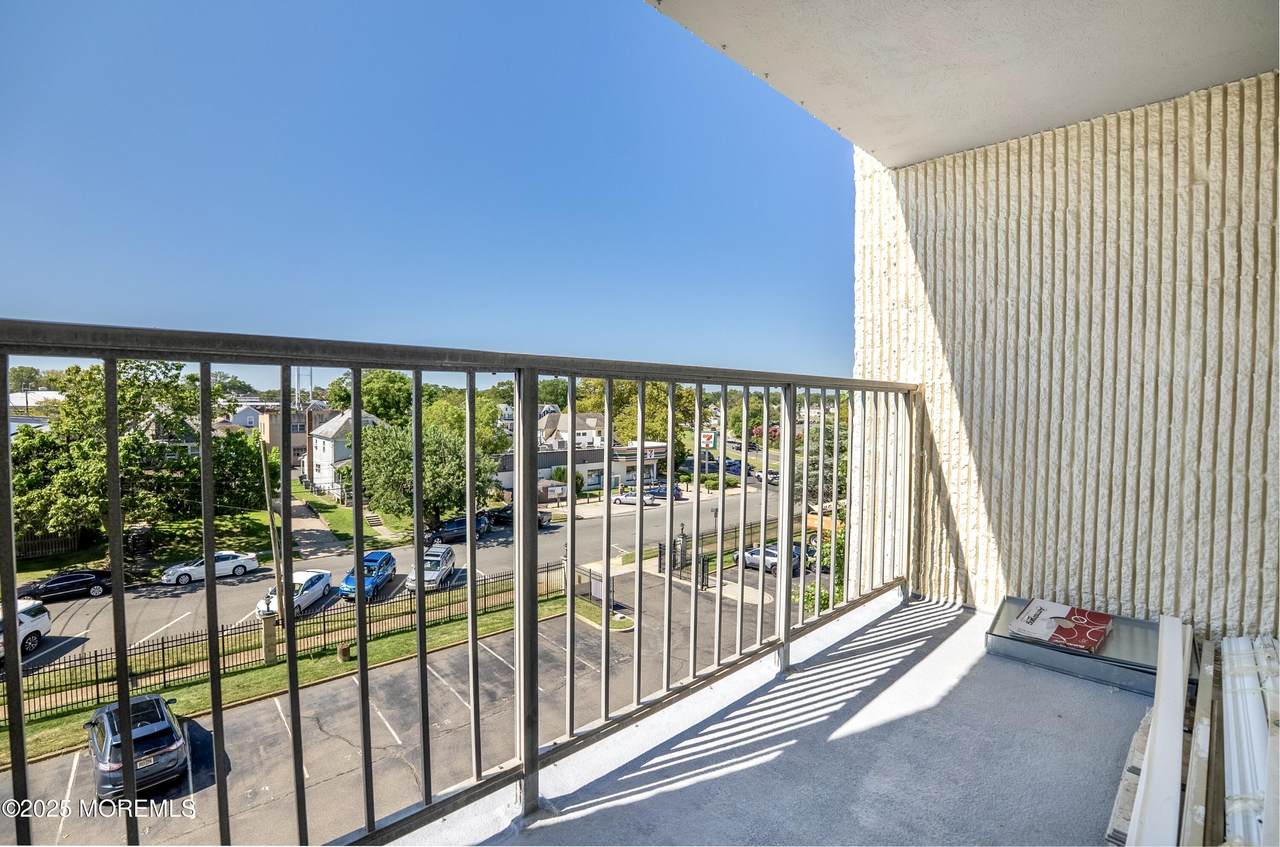 1000 River Road - Photo 1