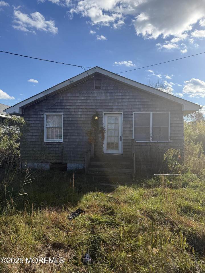 600 Mckinley Avenue - Photo 1