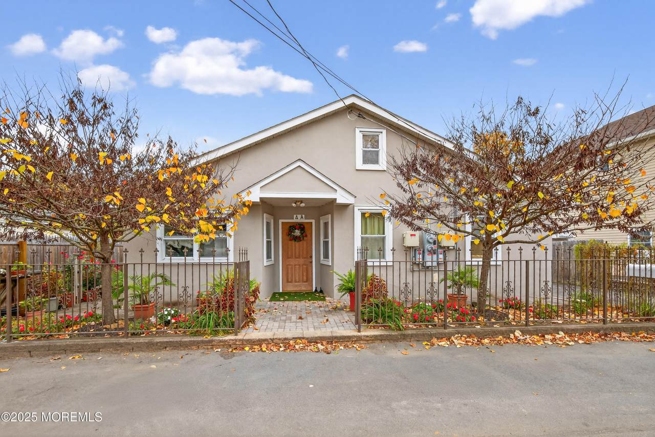 4 5th Street - Photo 1