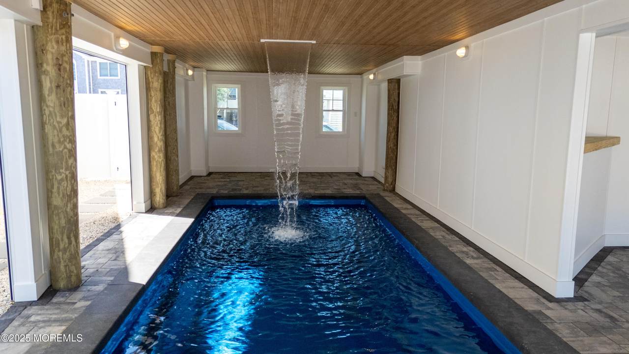 1426 Paul Boulevard - Photo 1