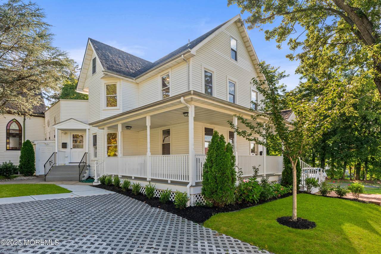 73 3rd Avenue - Photo 1