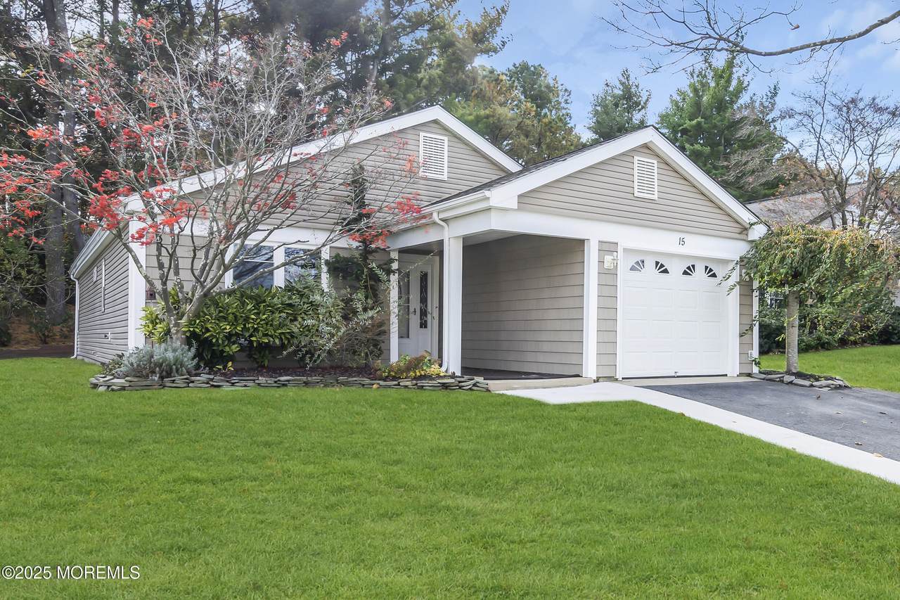 15 Maidstone Way - Photo 1