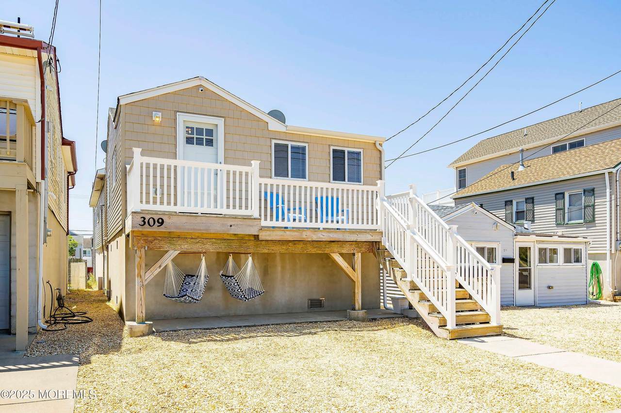 309 Hiering Avenue - Photo 1
