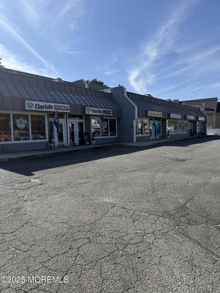 2428 Bridge Avenue - Photo 1