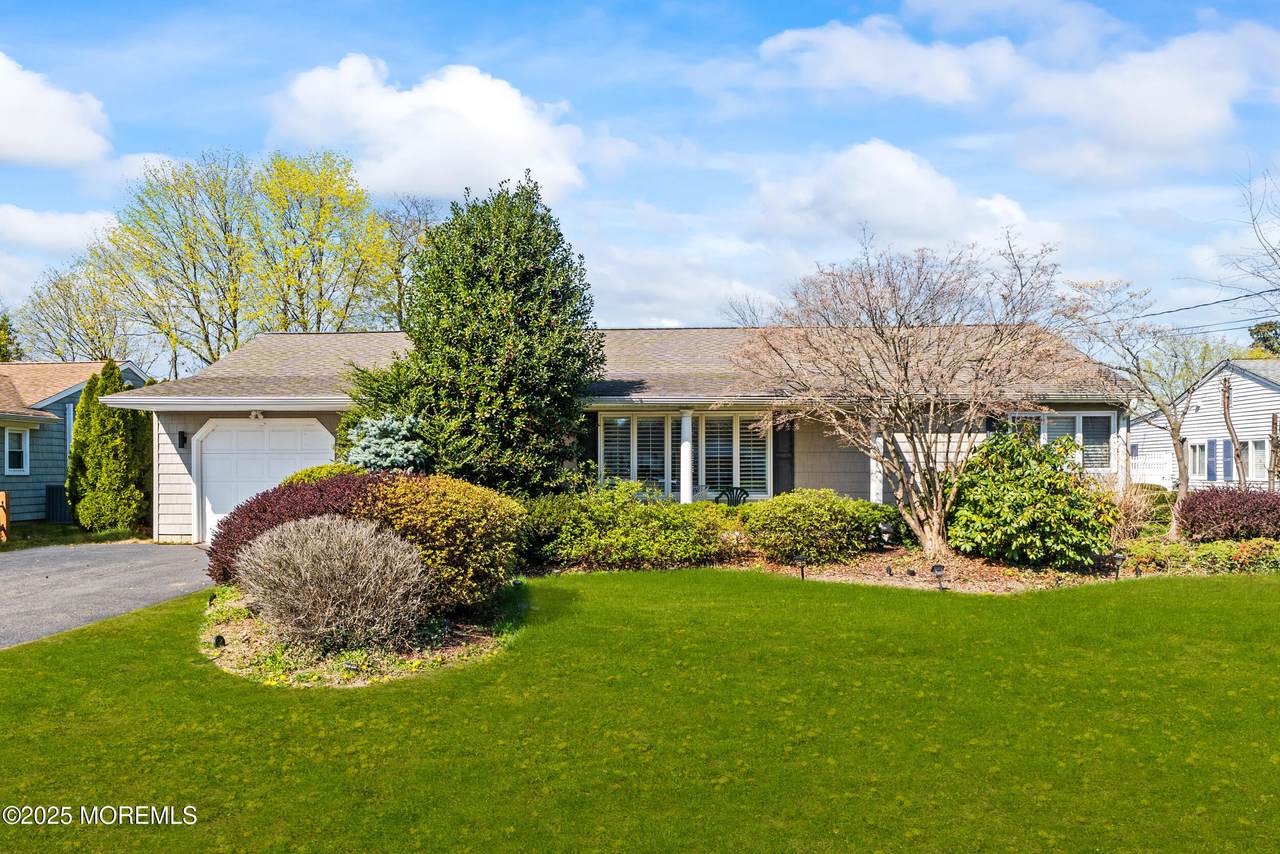 41 Poplar Avenue - Photo 1