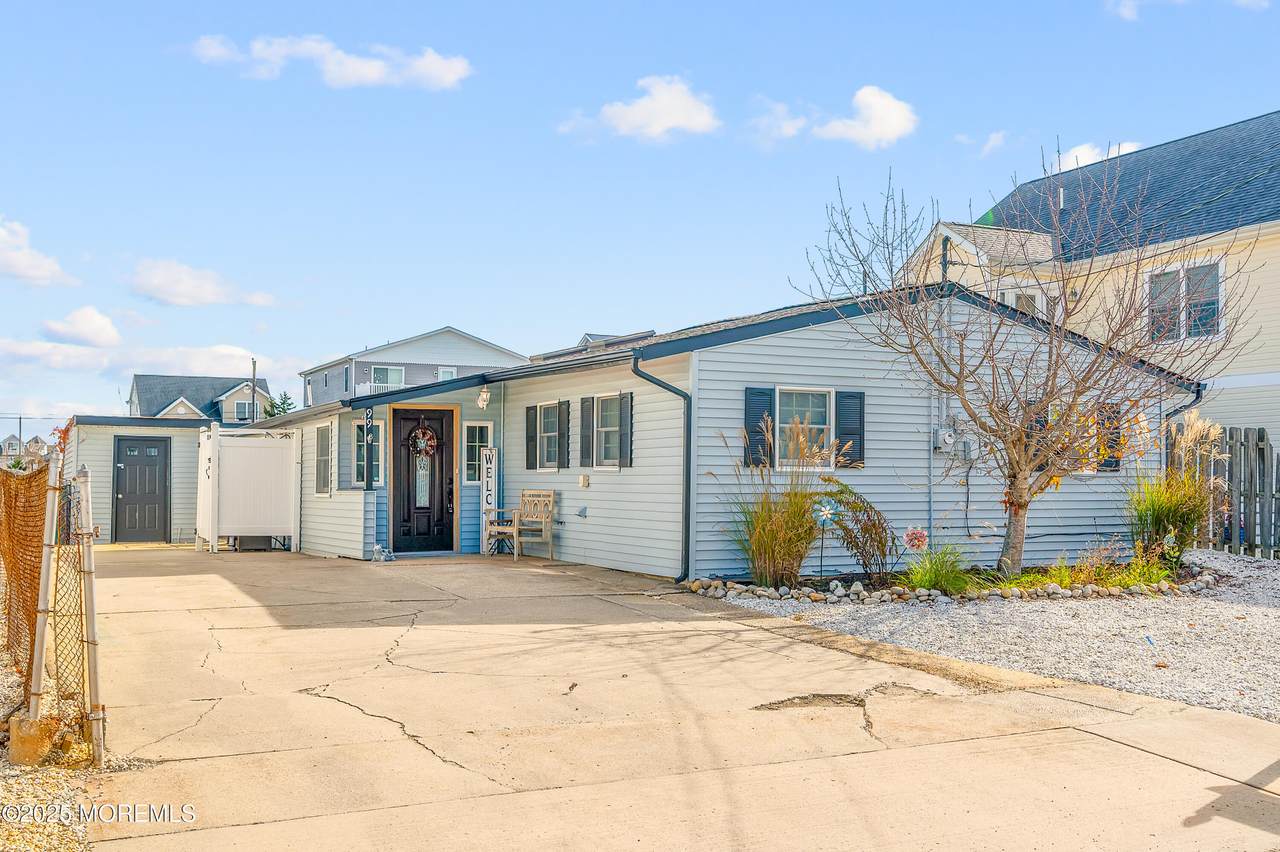 99 Lake Superior Drive - Photo 1