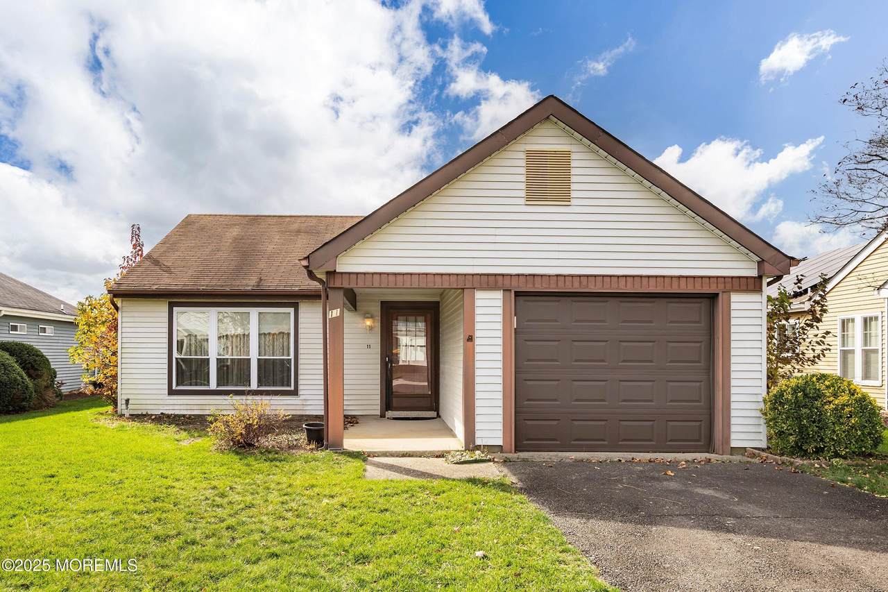 11 Wycombe Way - Photo 1