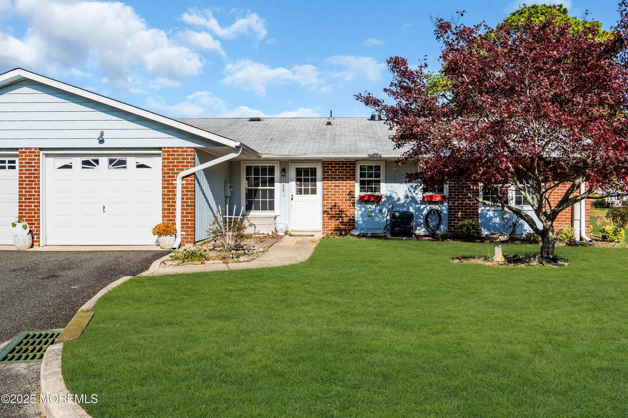 1126A Argyll Circle - Photo 1