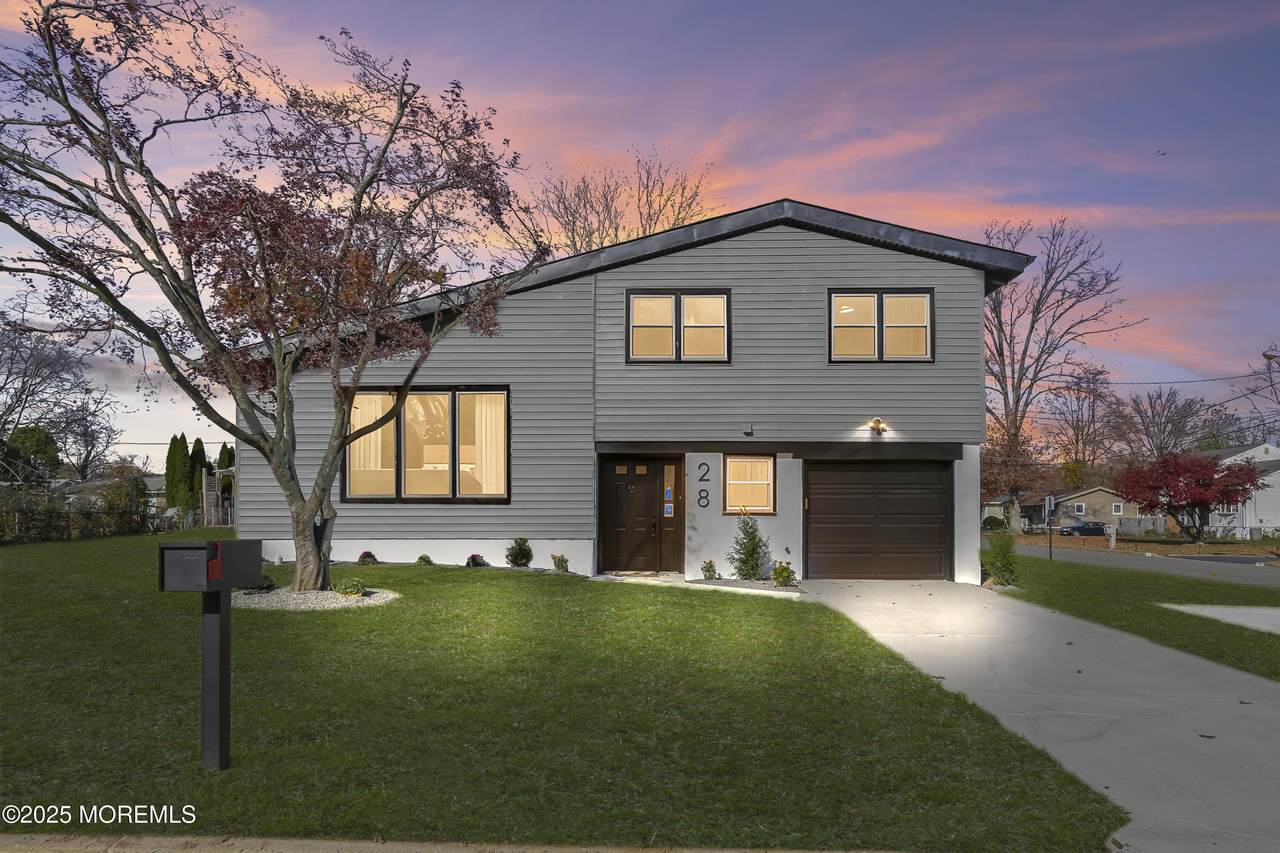 28 Brattle Avenue - Photo 1