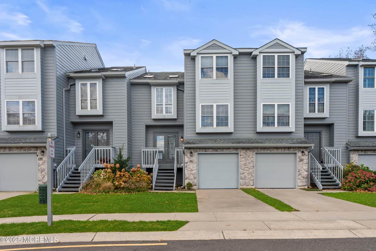 241 Schooner Circle - Photo 1