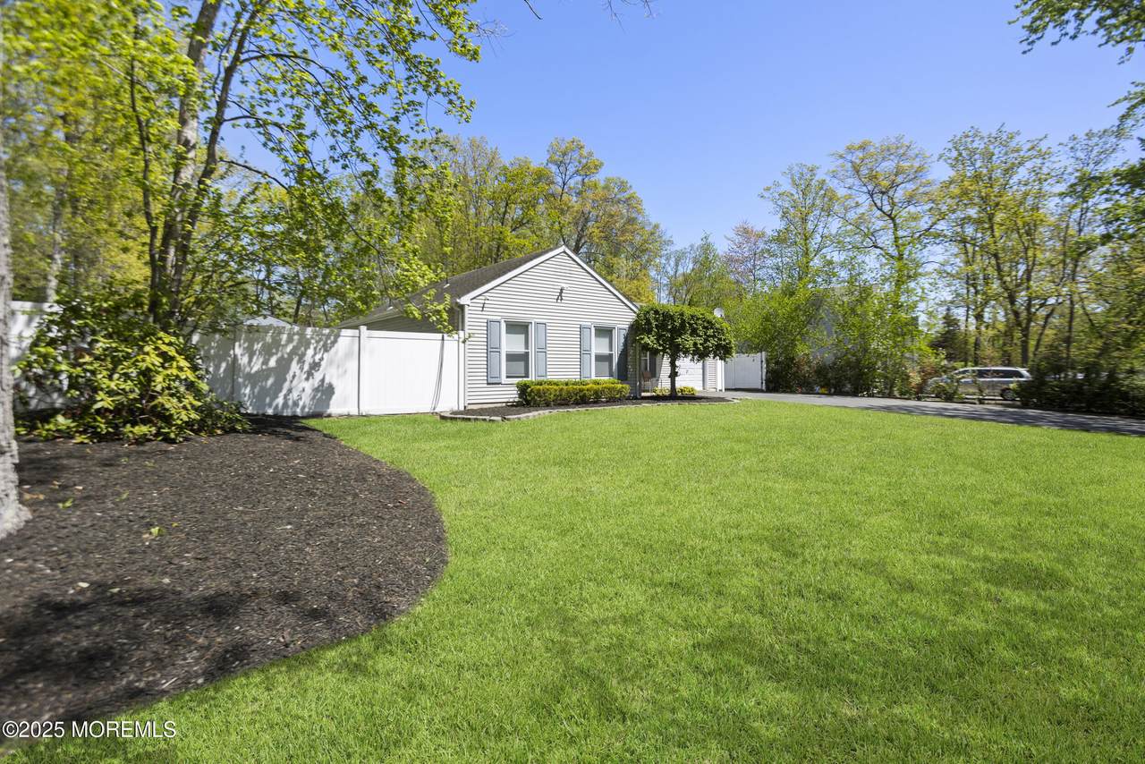 28 Ashford Road - Photo 1