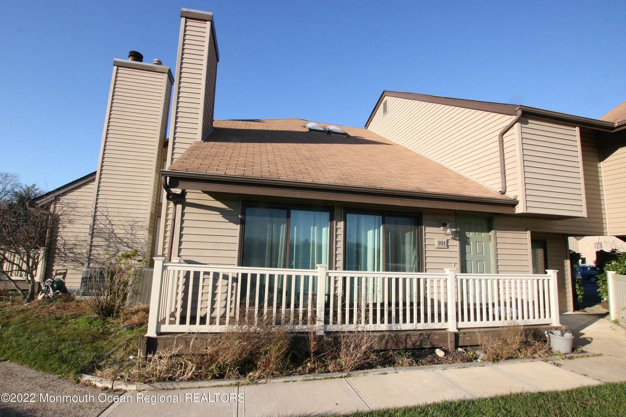 101 Cotswold Circle - Photo 1
