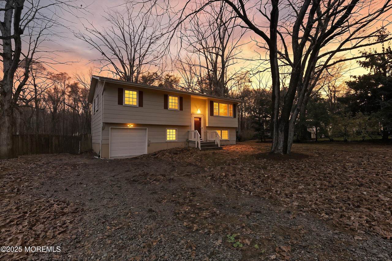 17 Walter Drive - Photo 1