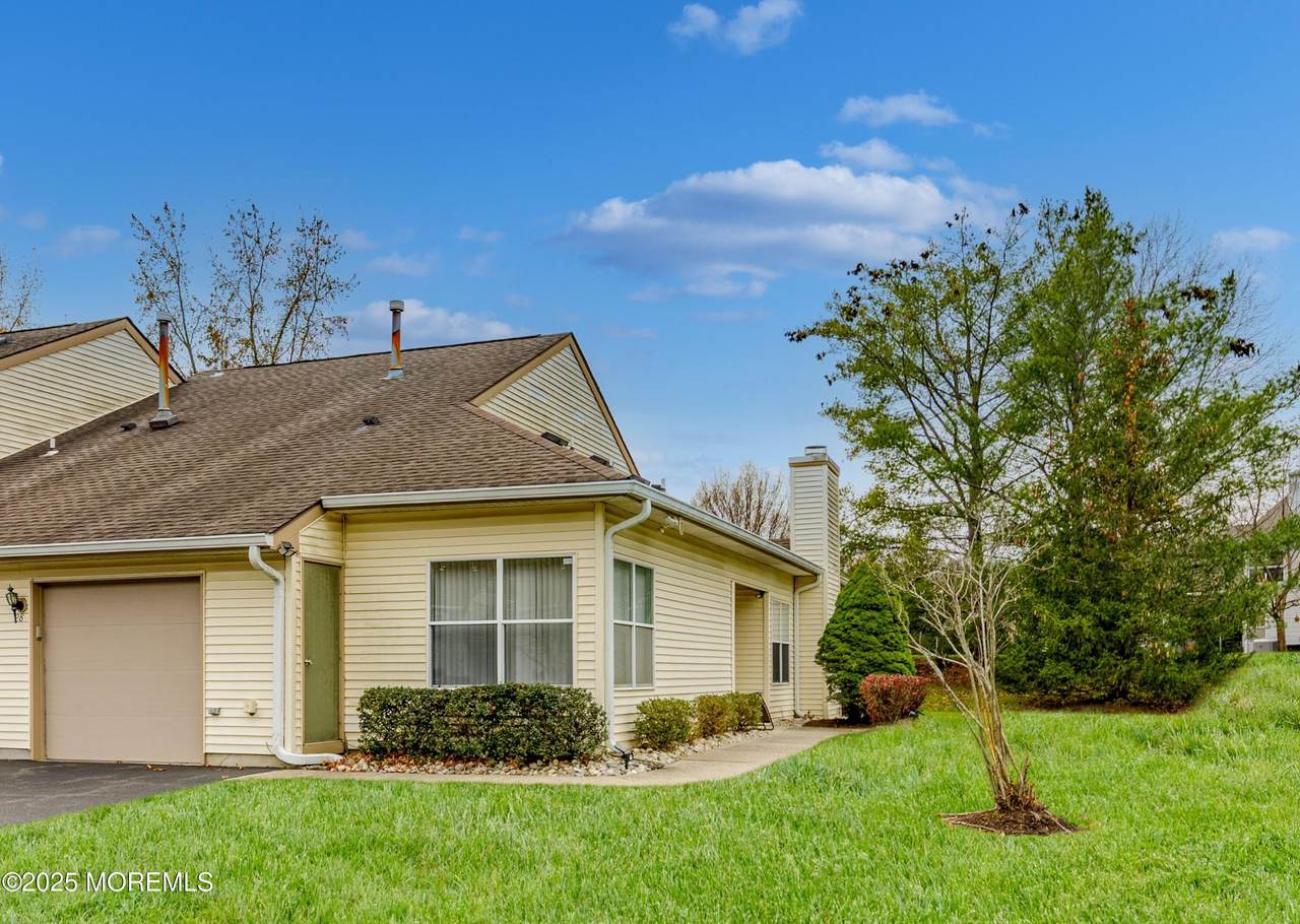 28 Aspen Avenue - Photo 1