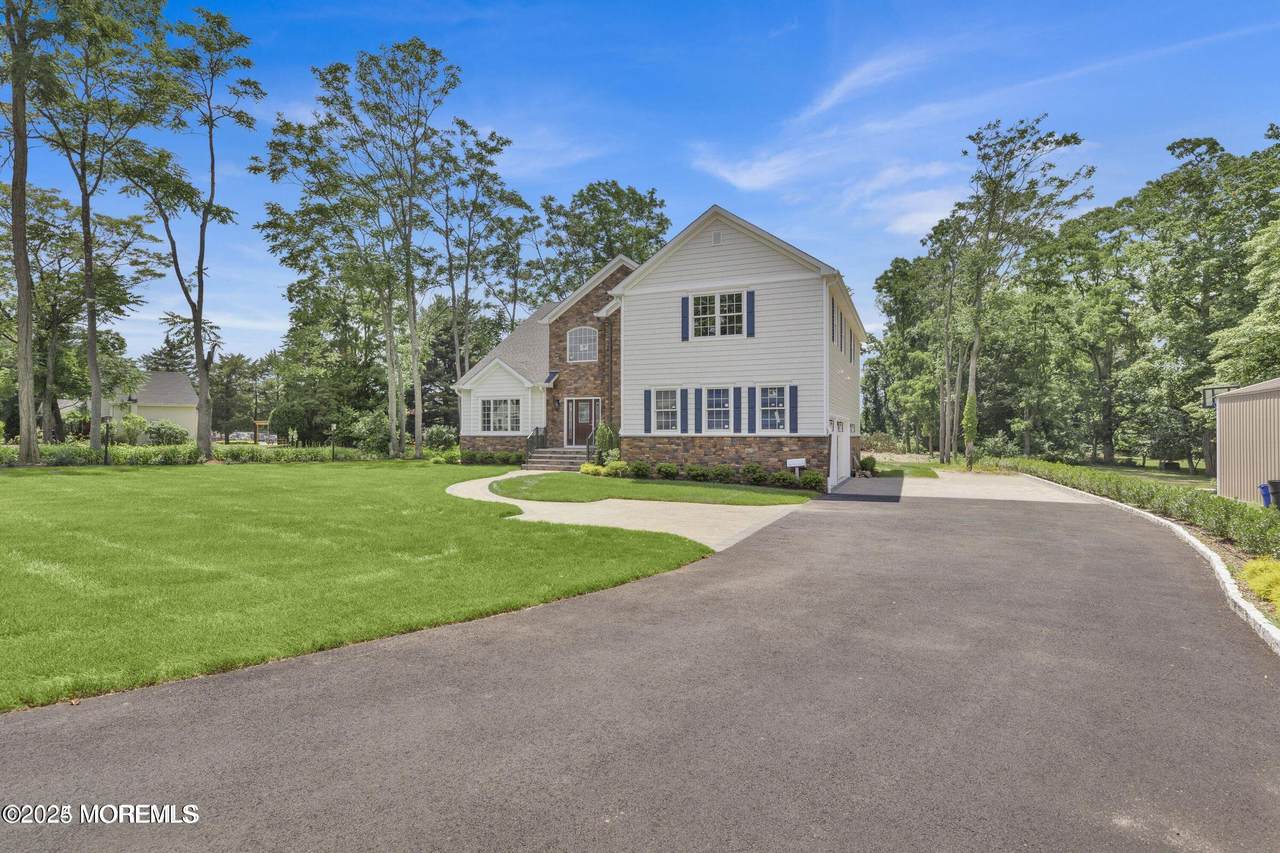 160 Freneau Avenue - Photo 1