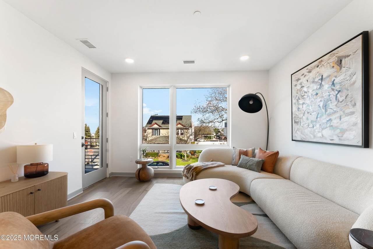 665 2nd Avenue - Photo 1