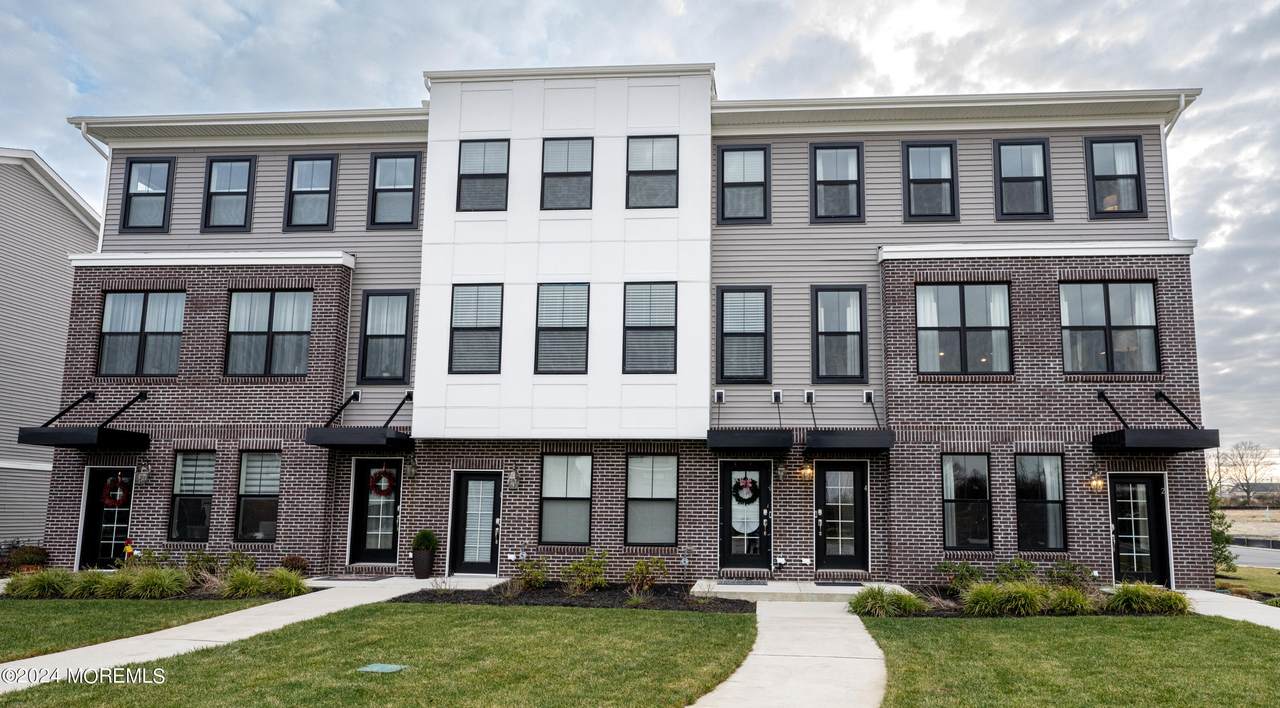 4 Midway Road - Photo 1