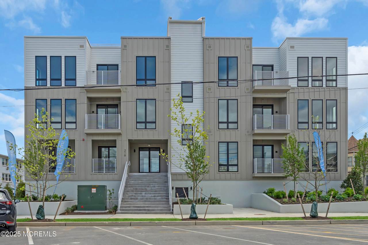 218 3rd Avenue - Photo 1