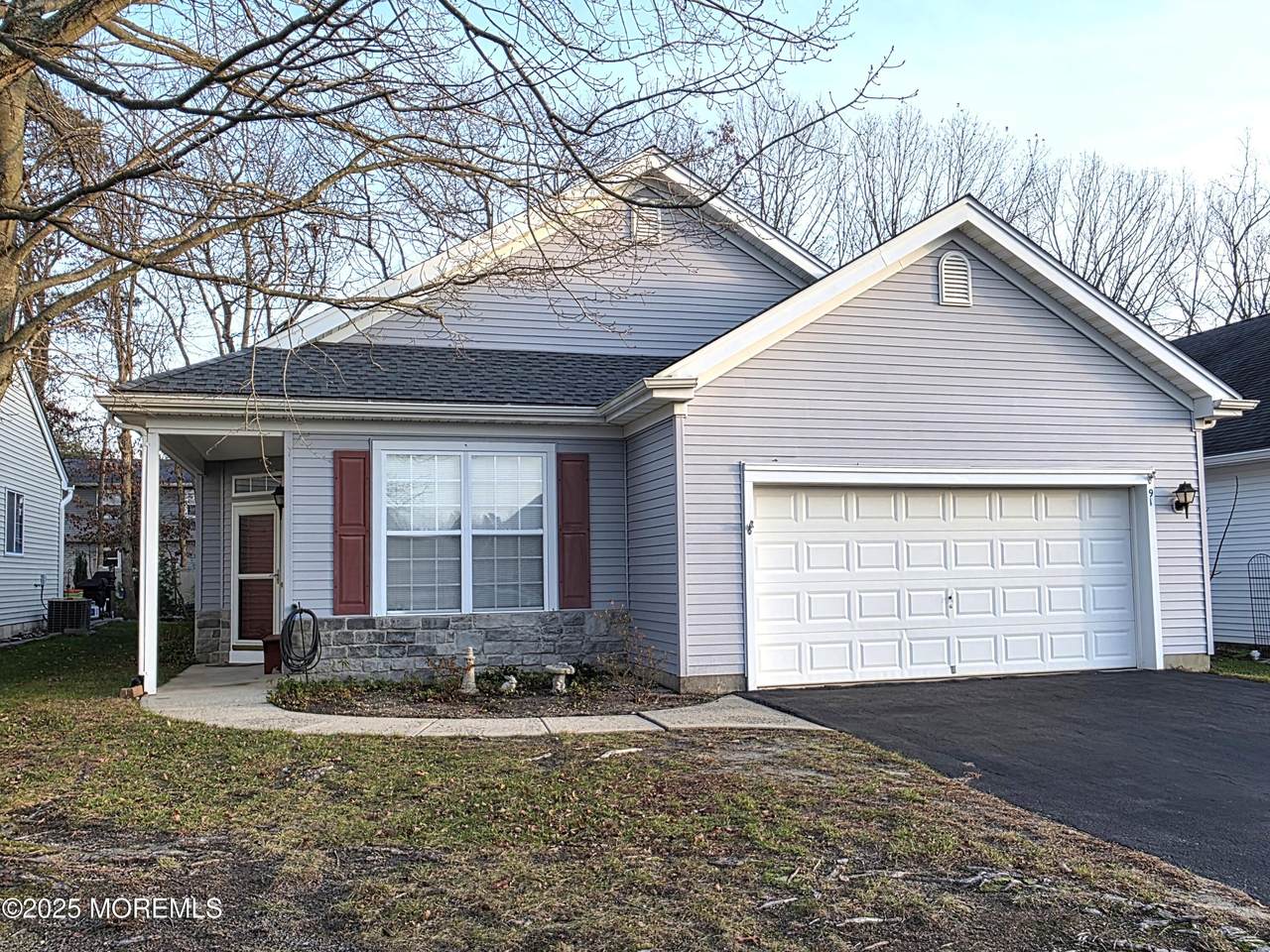 91 Robin Lane - Photo 1