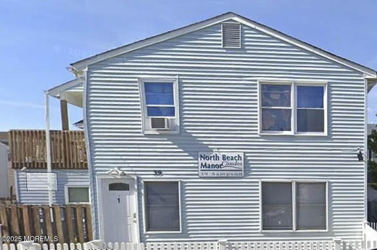 39 Sampson Avenue - Photo 1