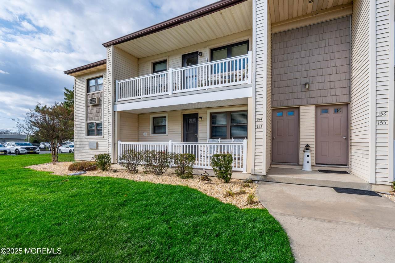 153 Wharfside Drive - Photo 1