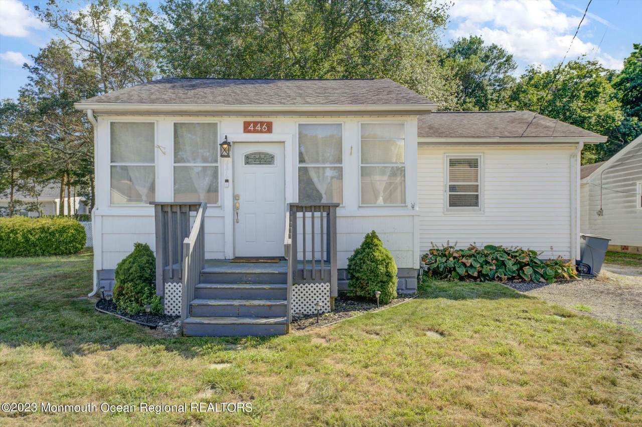 446 Arverne Avenue - Photo 1