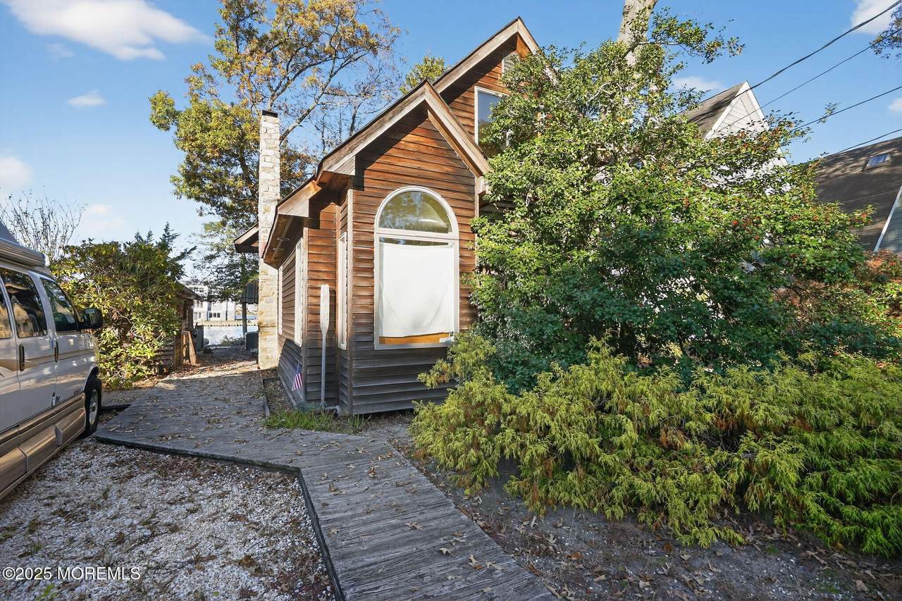 111 Lawshe Drive - Photo 1