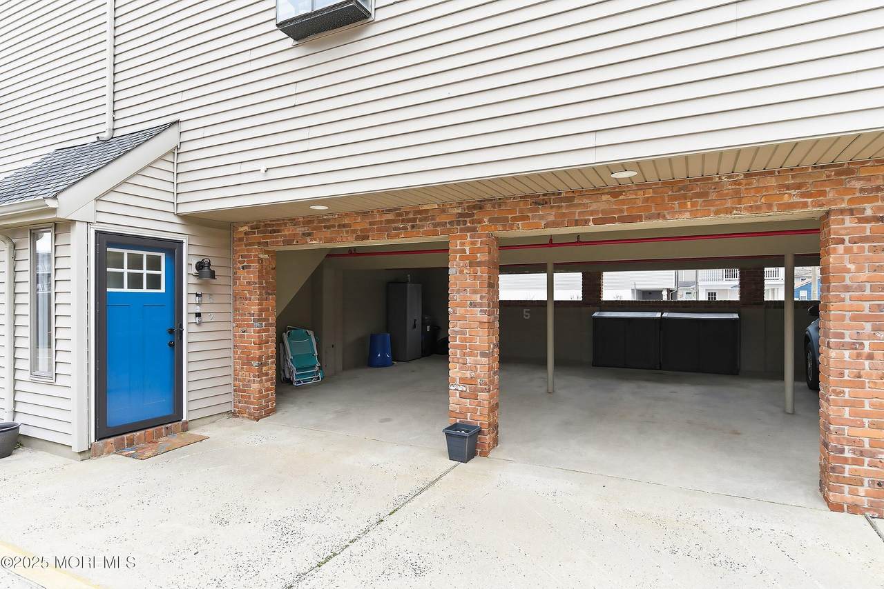 132 Sampson Avenue - Photo 1