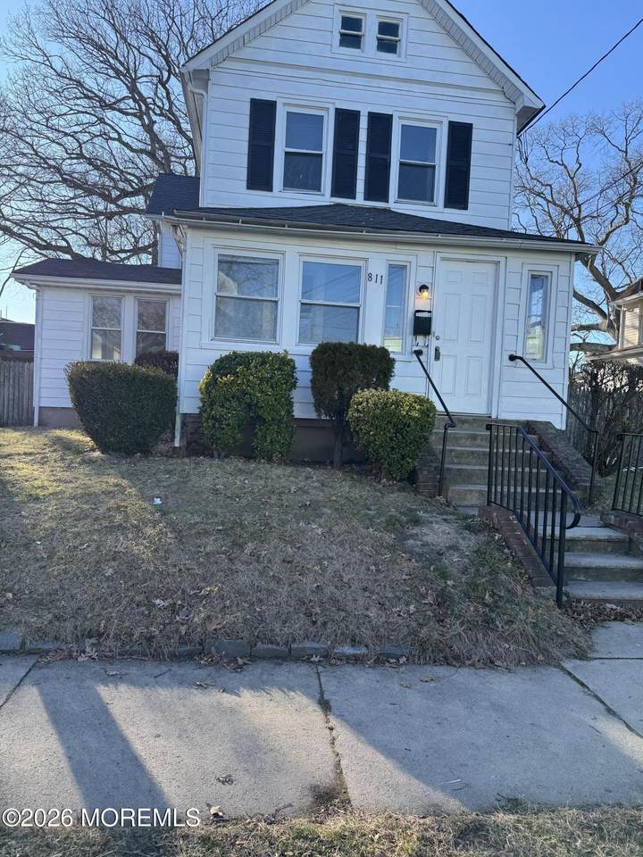 811 Central Avenue - Photo 1