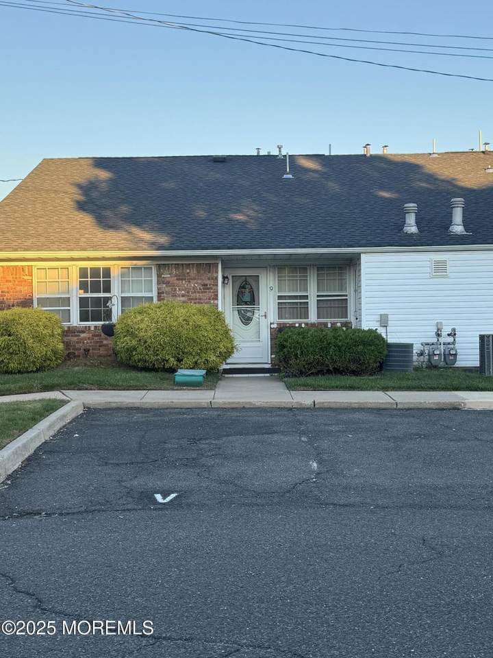 9 Valery Road - Photo 1