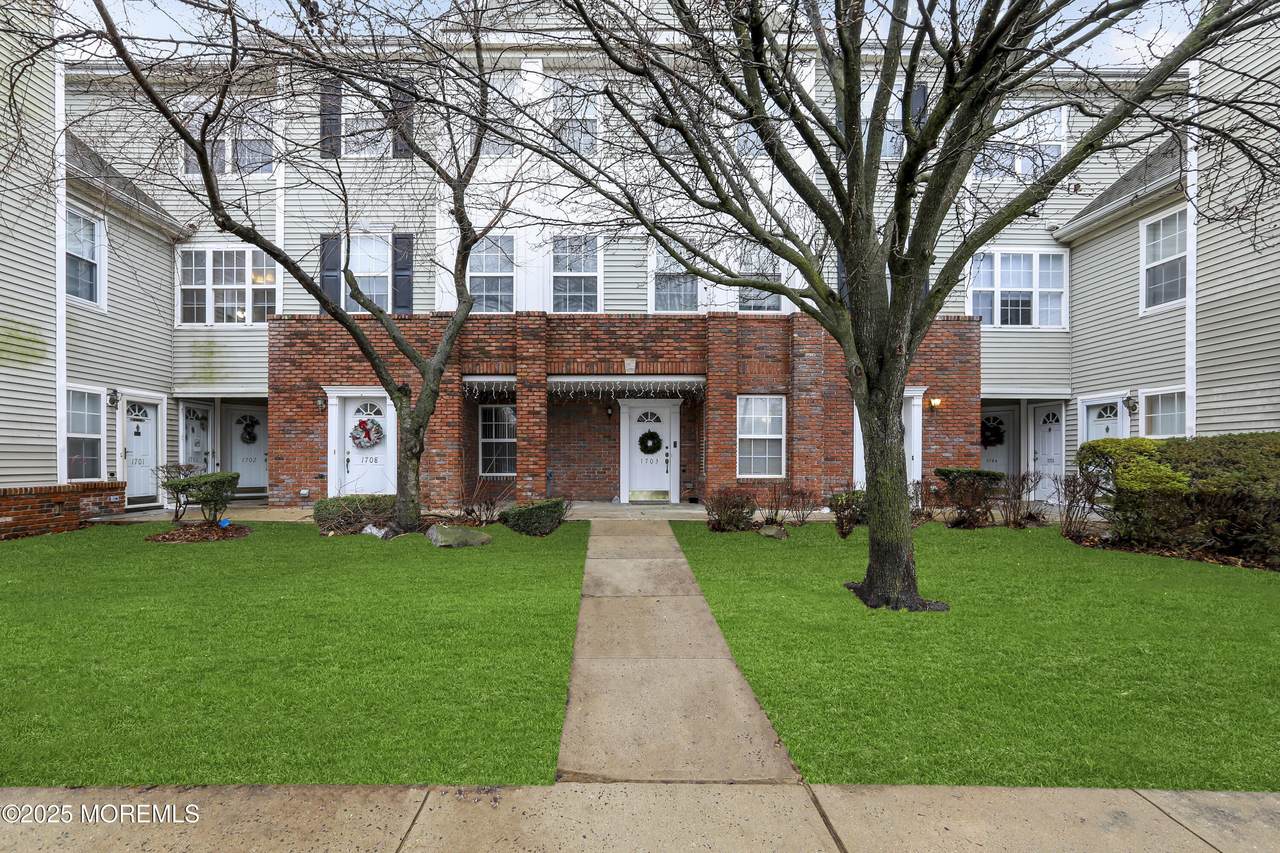 1707 Ridgeview Court - Photo 1